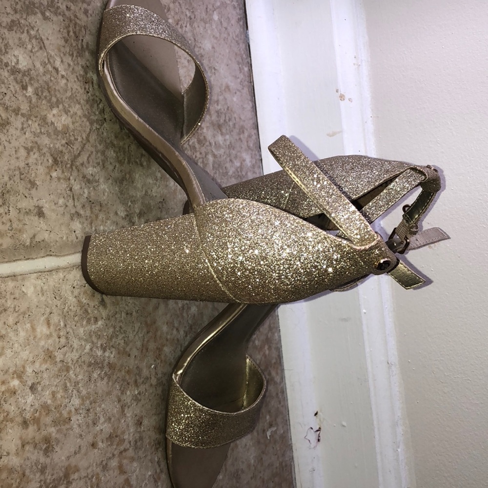 gold sparkly guess heels